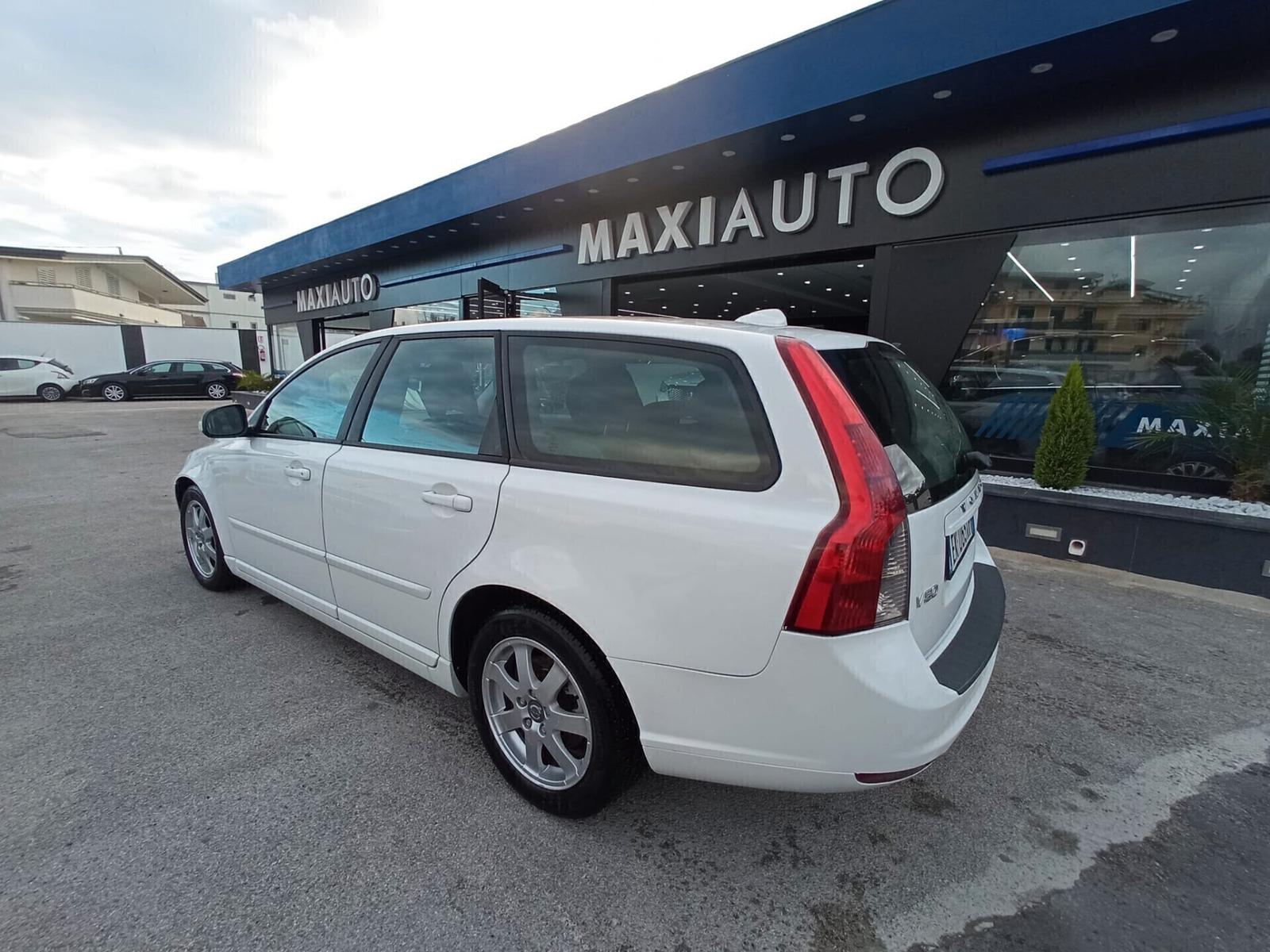 VOLVO V50 - 1.6 DIESEL - 114 CV - BVM