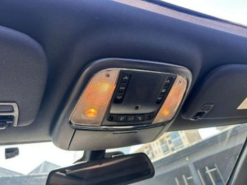 Jeep Grand Cherokee - 11