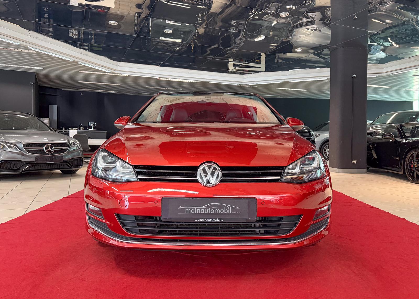 Volkswagen Golf 2.0d Highline KeylessGo Panodach R Line 