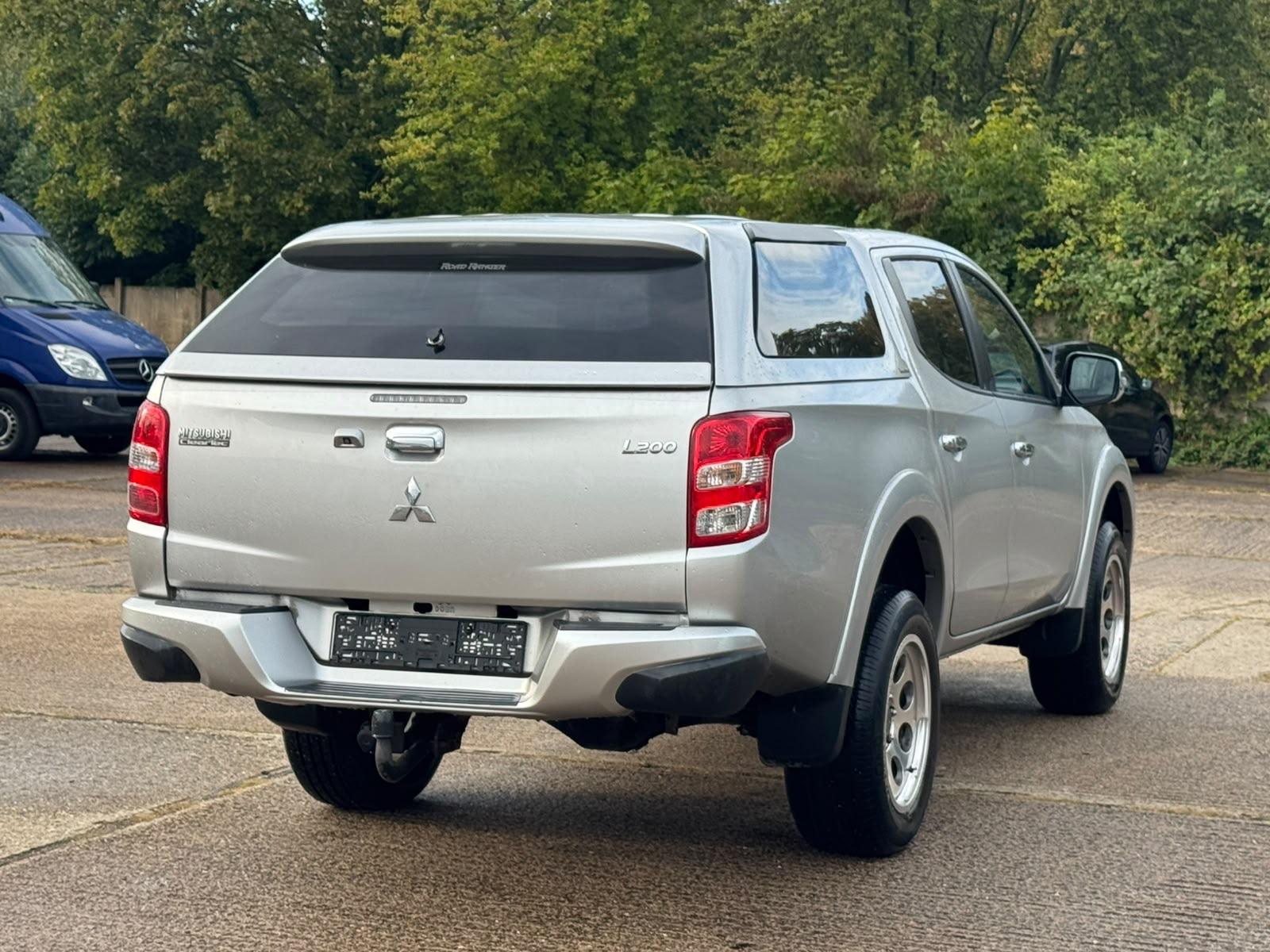 Mitsubishi L200 PLUS DOPPELKABINE 4WD ROADRANGER TÜV 10/27
