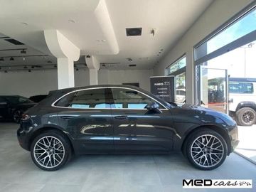 ad photo