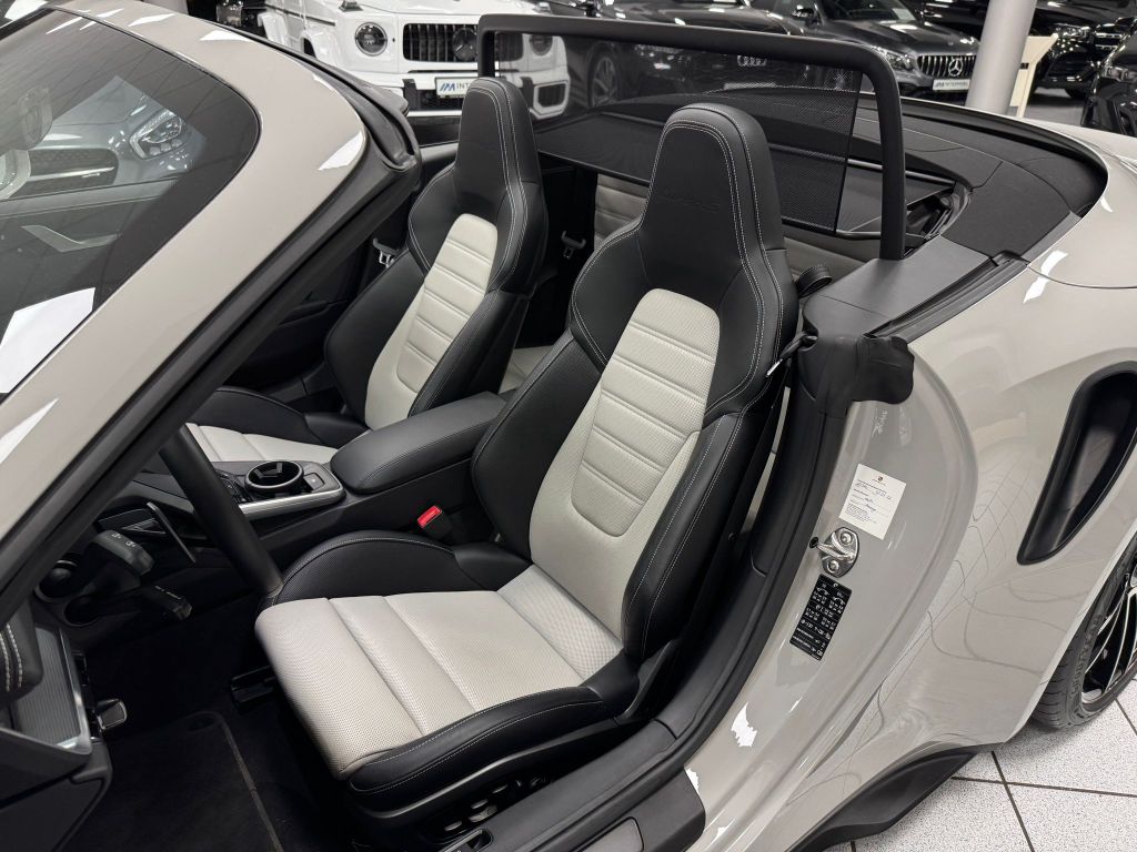 Porsche 992 911 Turbo S Cabrio*CHRONO*PCCB*PASM*NACHT*