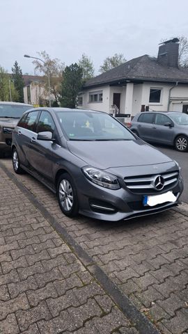 MERCEDES-BENZ B 180 1.6 Benziner 