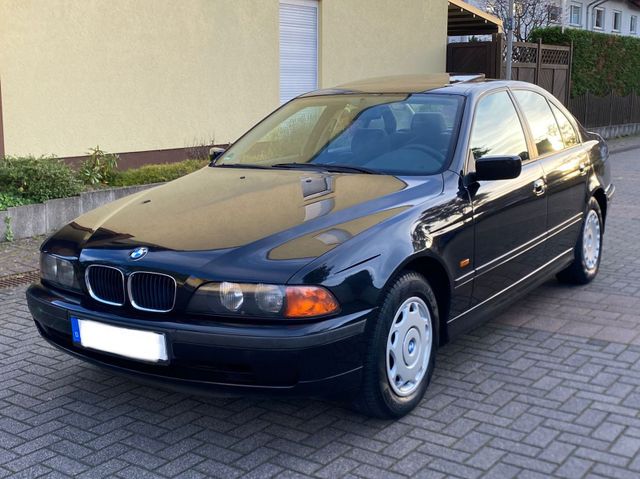 BMW 520i~Automatik~1Hand~6Zylinder~Wenigkm...