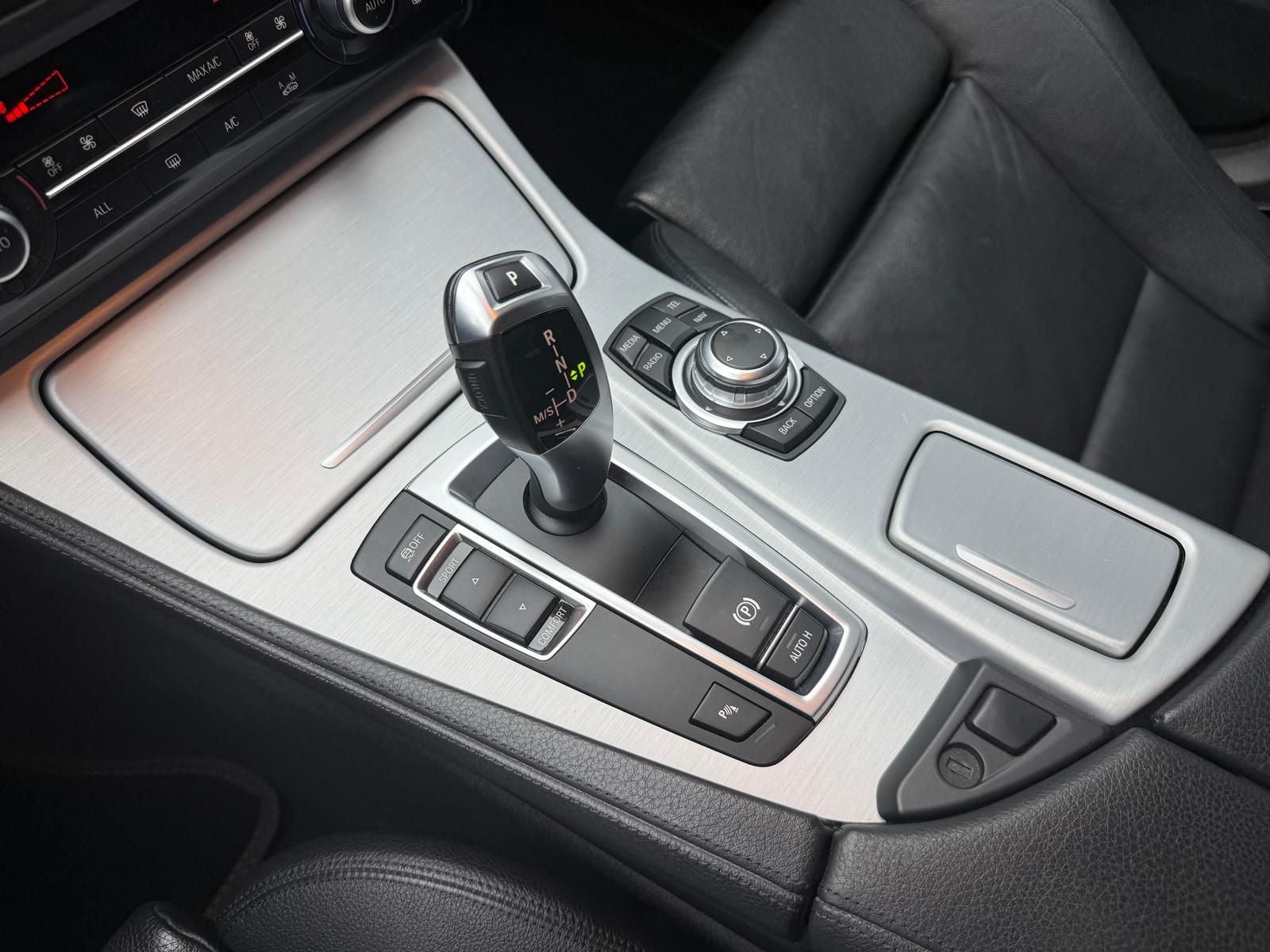 Fahrzeugabbildung BMW d M-PAKET/AUTOMATIK/SHADDOW/LED/AMBIENTE/PDC/NAV