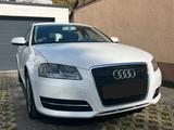 Audi A3 1.6 Sportback Attraction  - Audi A3 mit Benzin-Antrieb: 1.6