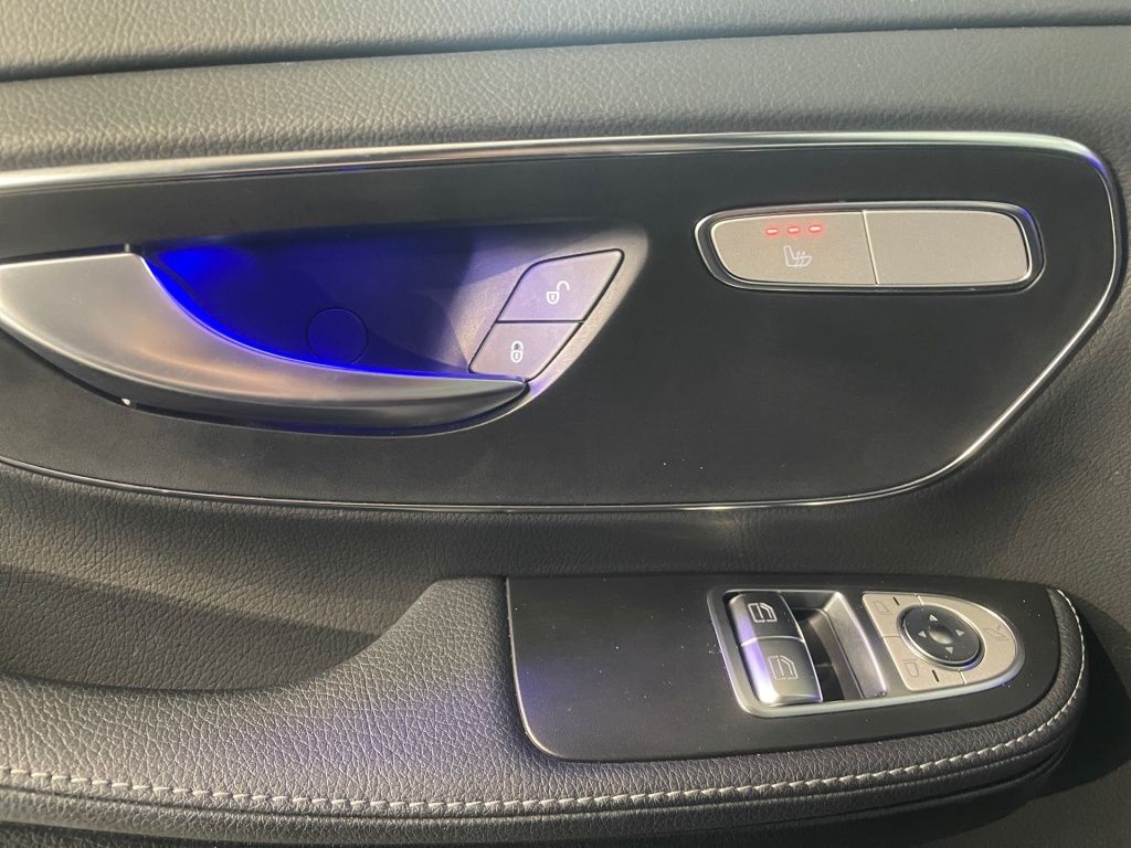 Fahrzeugabbildung Mercedes-Benz V 300 AVG extralang 8 Sitze ele. ST Standhzg