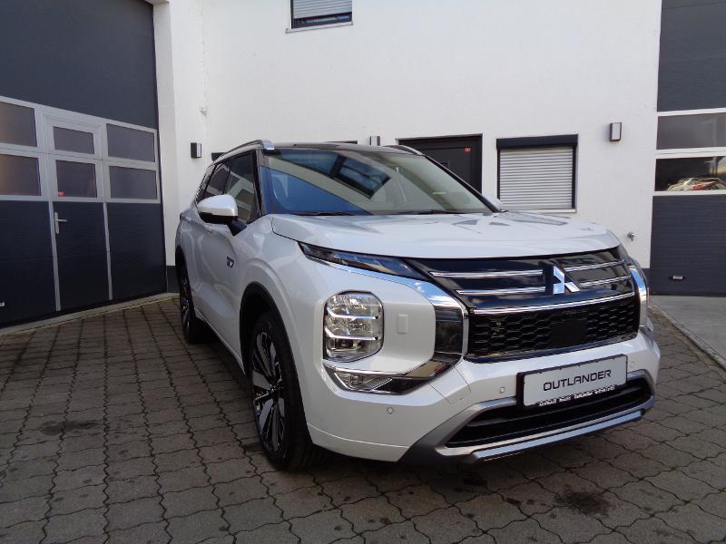 Mitsubishi Outlander 2.4L PHEV Diamant TOP 2Farb