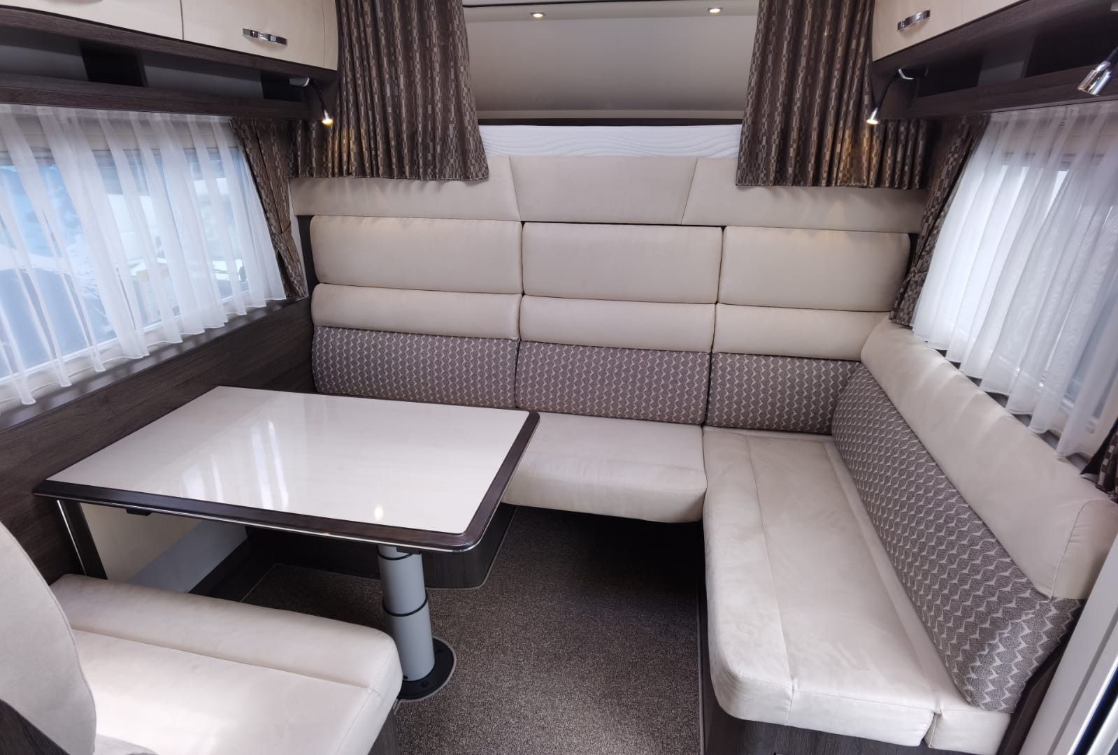 Fahrzeugabbildung Phoenix Top-Alkoven 8800 BML *SommerSale*