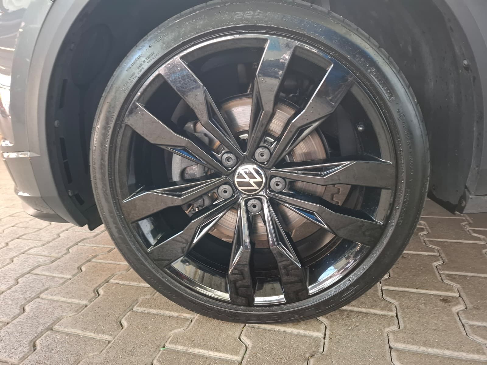 Fahrzeugabbildung Volkswagen T-Roc R-Line 2.0 TSI DSG 4Motion +ACC +DCC +LED