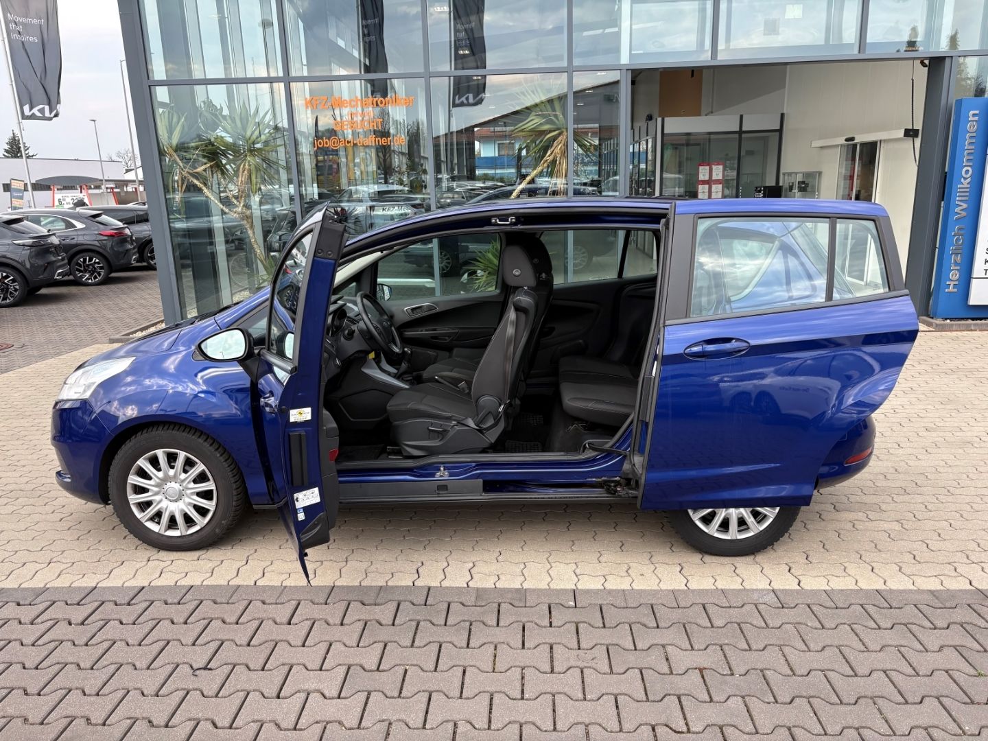 Fahrzeugabbildung Ford B-Max Trend BeheizbareWSS PDC KLIMA