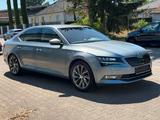 Skoda Superb Lim. L&K *1.Hand*Top Ausstattung* - Skoda Superb: Standheizung