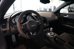 AUDI R8 Coupe 4.2 FSI quattro | Manual transmission AUDI R8 Coupe 4.2 FSI quattro | Manual transmission