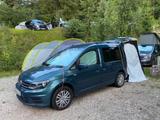 Volkswagen Caddy 2,0TDI 110kW BMT Beach Beach - mit Diesel-Antrieb: Grün, Van