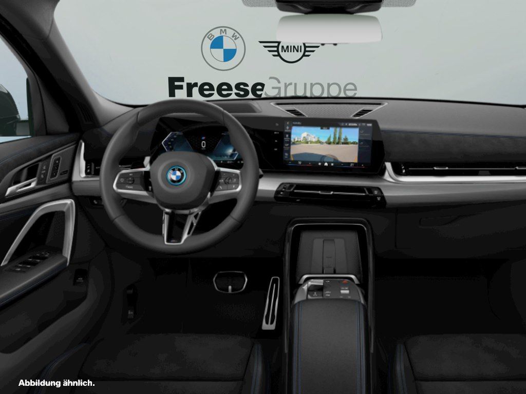 BMW iX2 - Bild 4