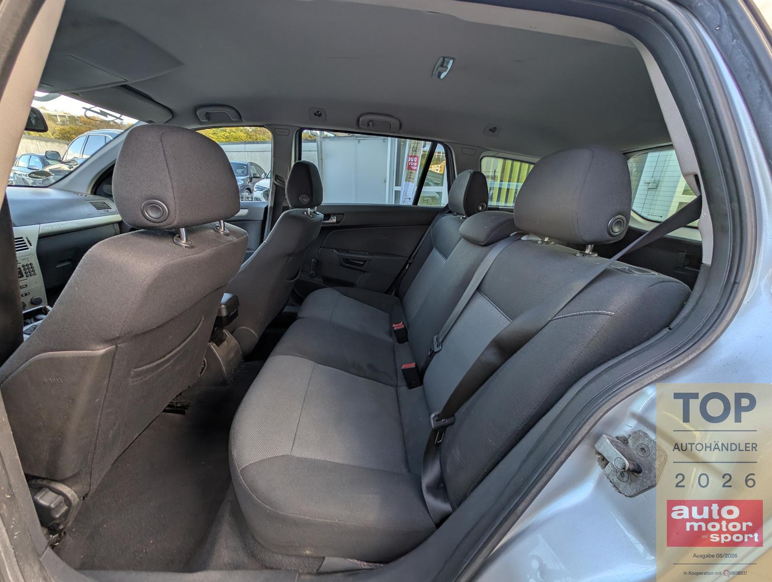 Opel Astra 2007 — photo 11