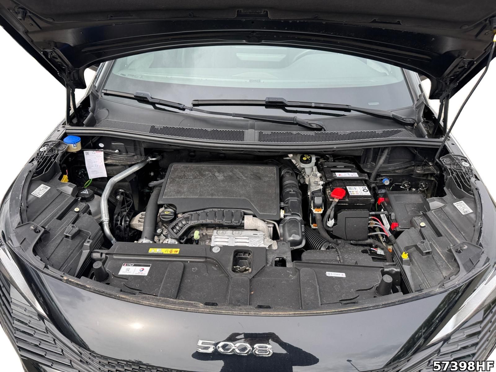 Fahrzeugabbildung Peugeot 5008 1.2 PureTech 130, GT