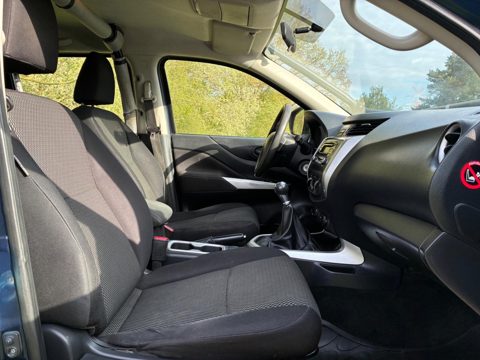 Nissan Navara NP300 Double Cabine 163ch - 2 ème main - Attelage - Entretien complet - CT récent