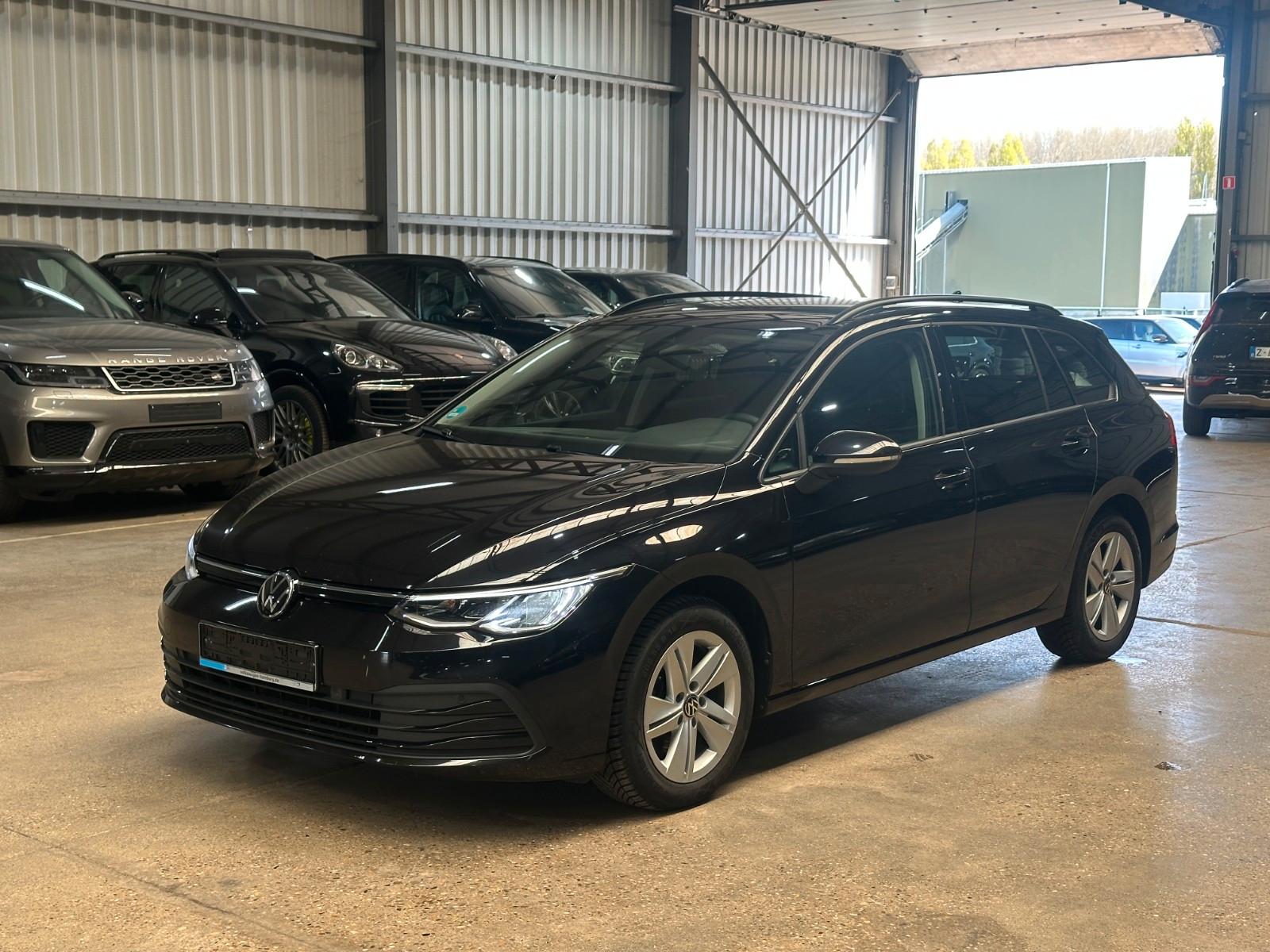 Volkswagen Golf VIII Variant Life