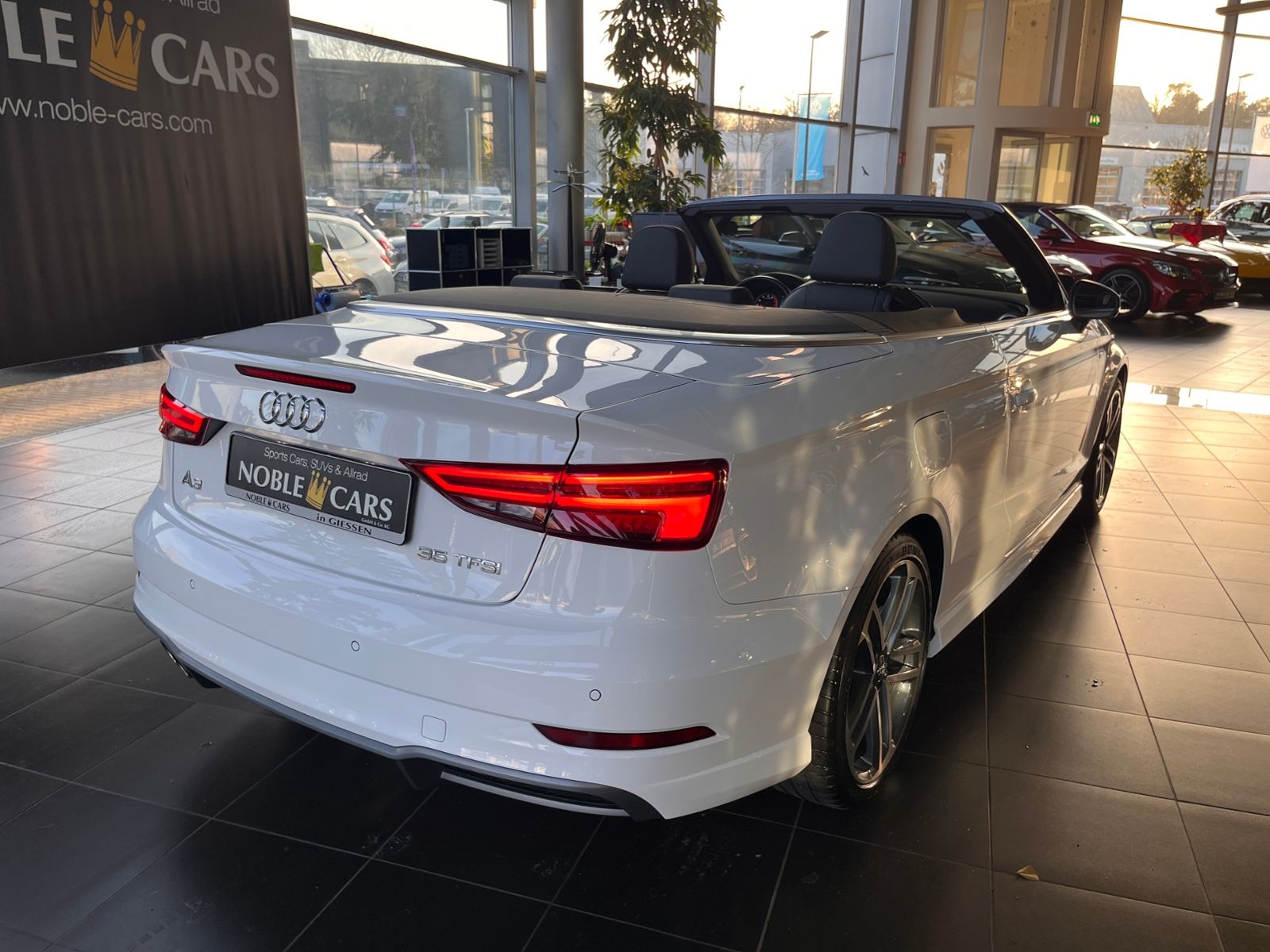 Fahrzeugabbildung Audi A3 Cabriolet 35 TFSI S-Line LED NAVI SHZ