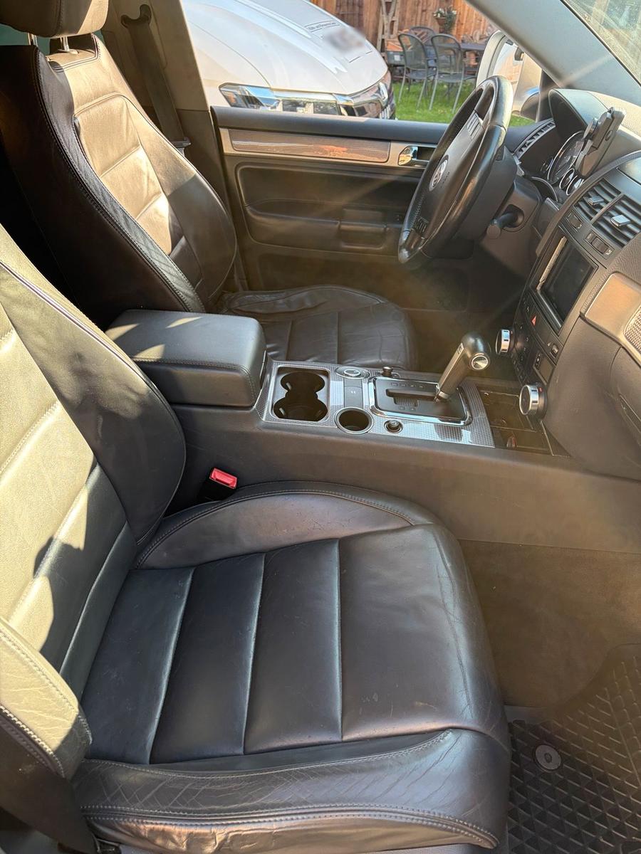 Volkswagen Touareg 2009 — photo 11