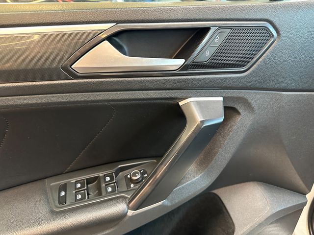 MYAUTOCENTER – Gebraucht- und Jahreswagen mit Werkstattservice in Pfaffenhofen Volkswagen Tiguan *Highline*4Motion*Leder*AHK*LED*