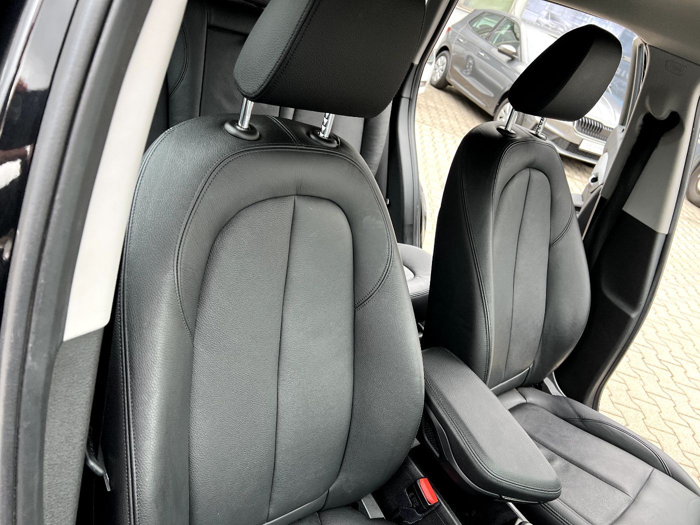 BMW X1 20i xDrive Advantage *Leder Sitzh. DAB PDC* foto 23