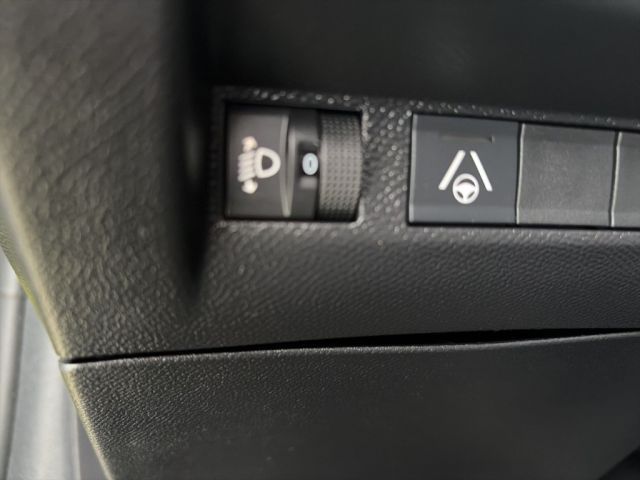 Peugeot 208 Allure Hybrid 100 e-DSC6