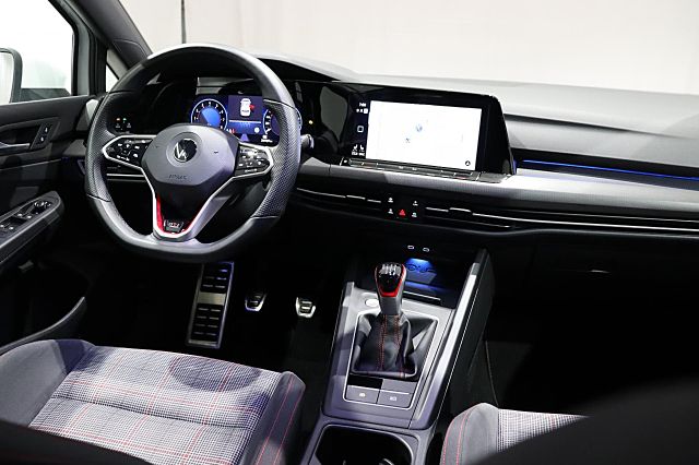 Golf GTI 2.0 TSI 245PS NAVI ACC PDC KAMERA SPORT