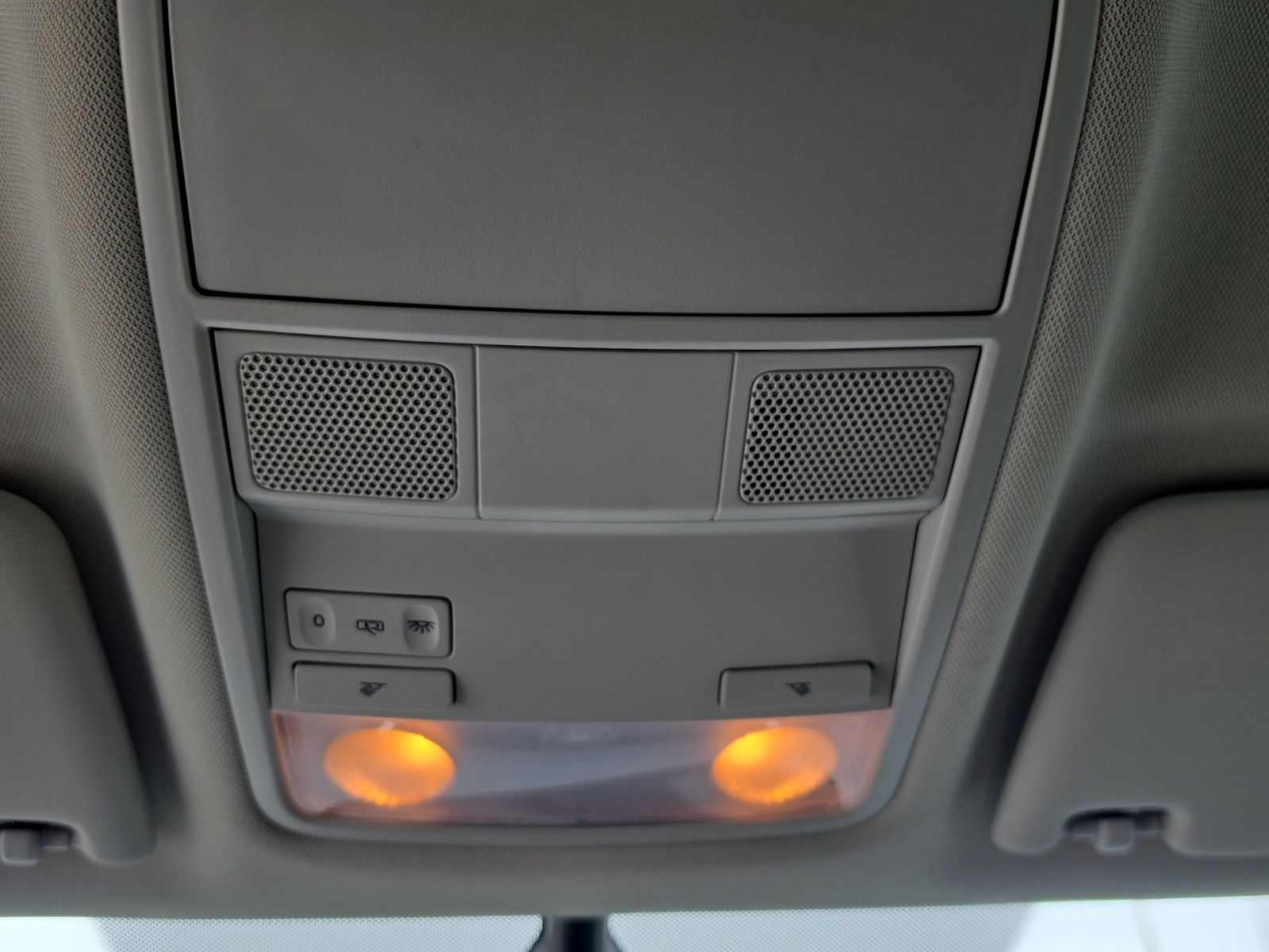 Fahrzeugabbildung SKODA Octavia Combi Ambition Apple CarPlay und Android
