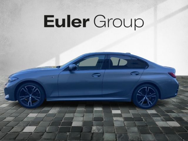BMW 320 i xDrive Limo M-Sport AHK HUD 18''SR ACC Kam foto 2