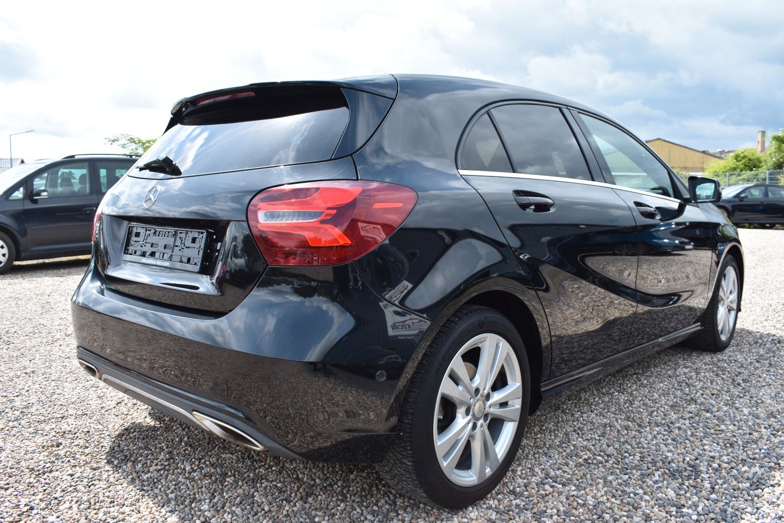 Fahrzeugabbildung Mercedes-Benz A 180 BlueEfficiency Urban Autom. Navi Kamera