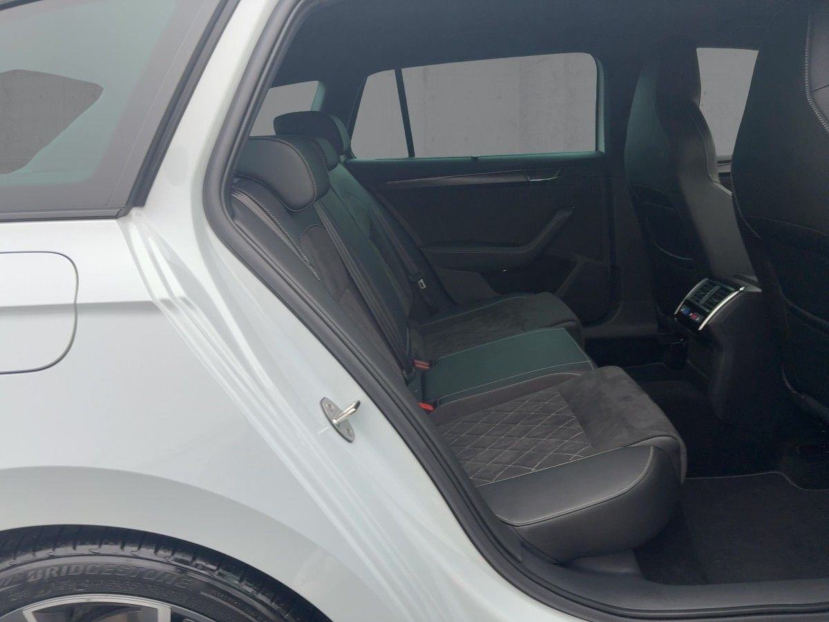 Skoda Superb - Bild 12