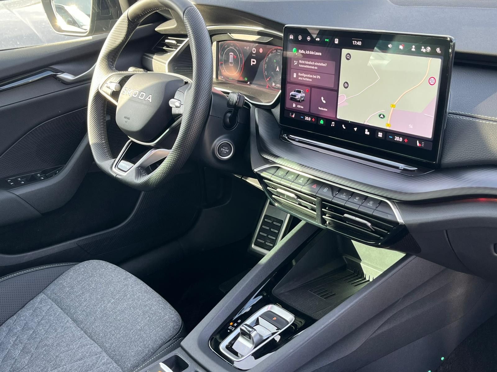 Fahrzeugabbildung SKODA Octavia 1.5 DSG Sportline PANO*MATRIX*AHK*5J.GAR