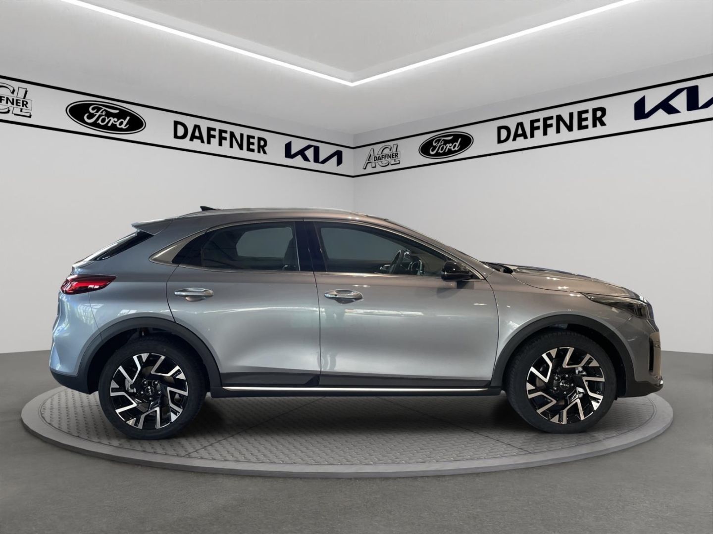 Fahrzeugabbildung Kia XCeed Spirit 1.5 totWinkelASS SpurhalteASS DAB