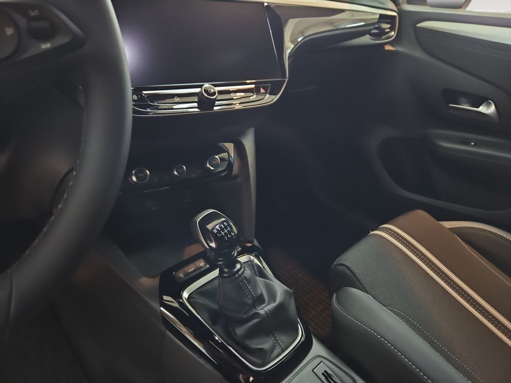 Fahrzeugabbildung Opel Corsa 1.2 GS Navigation CarPlay Kamera
