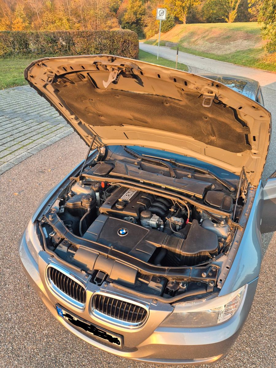 BMW 320 2009 — photo 8
