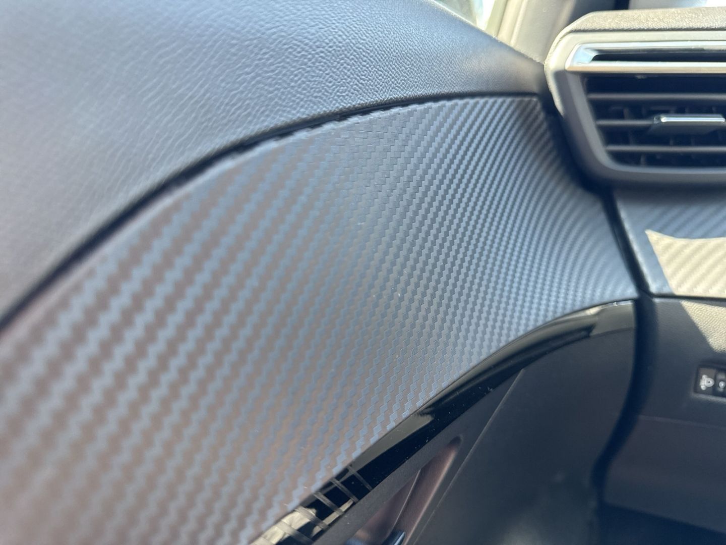 Peugeot 208 - Bild 25