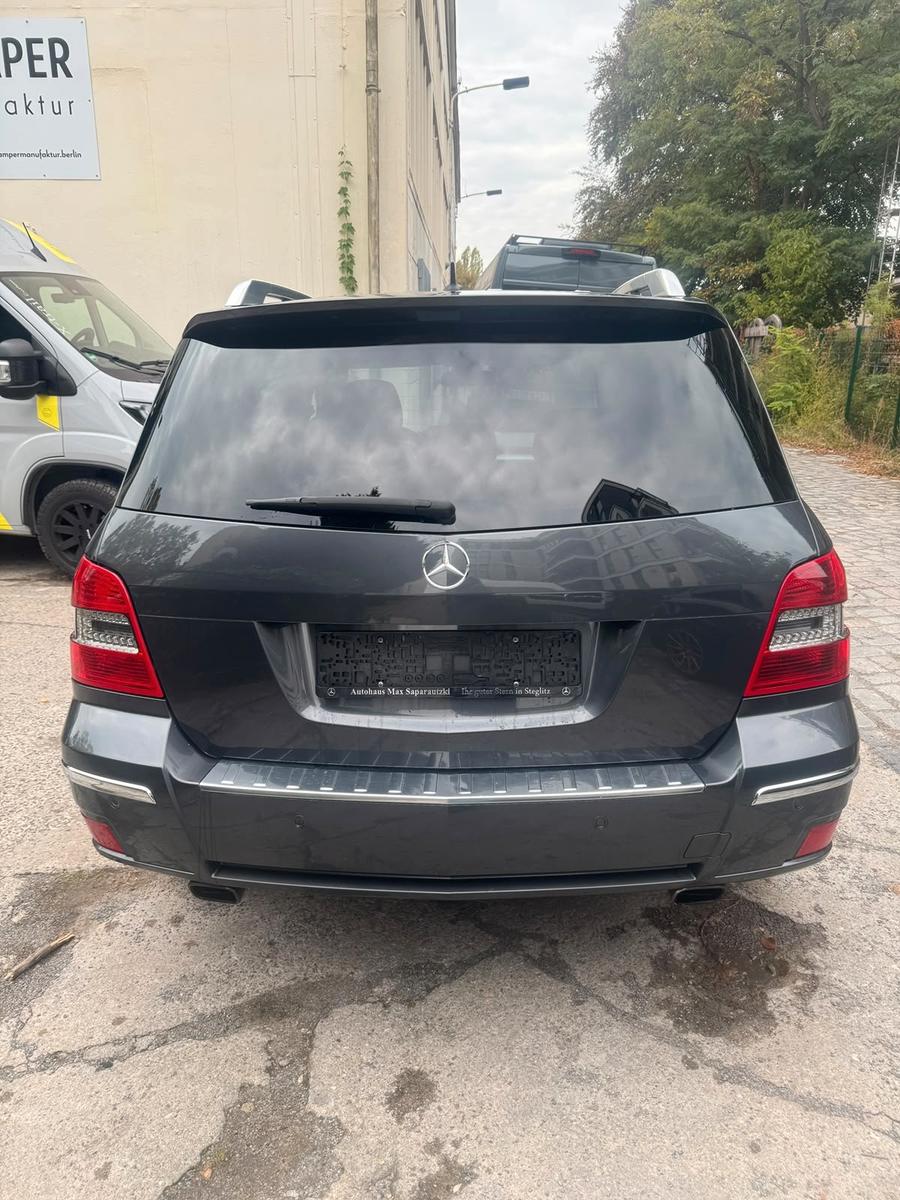 Mercedes-Benz GLK220 2009 — engine 2.143 cm³, 170 HP (125kW)