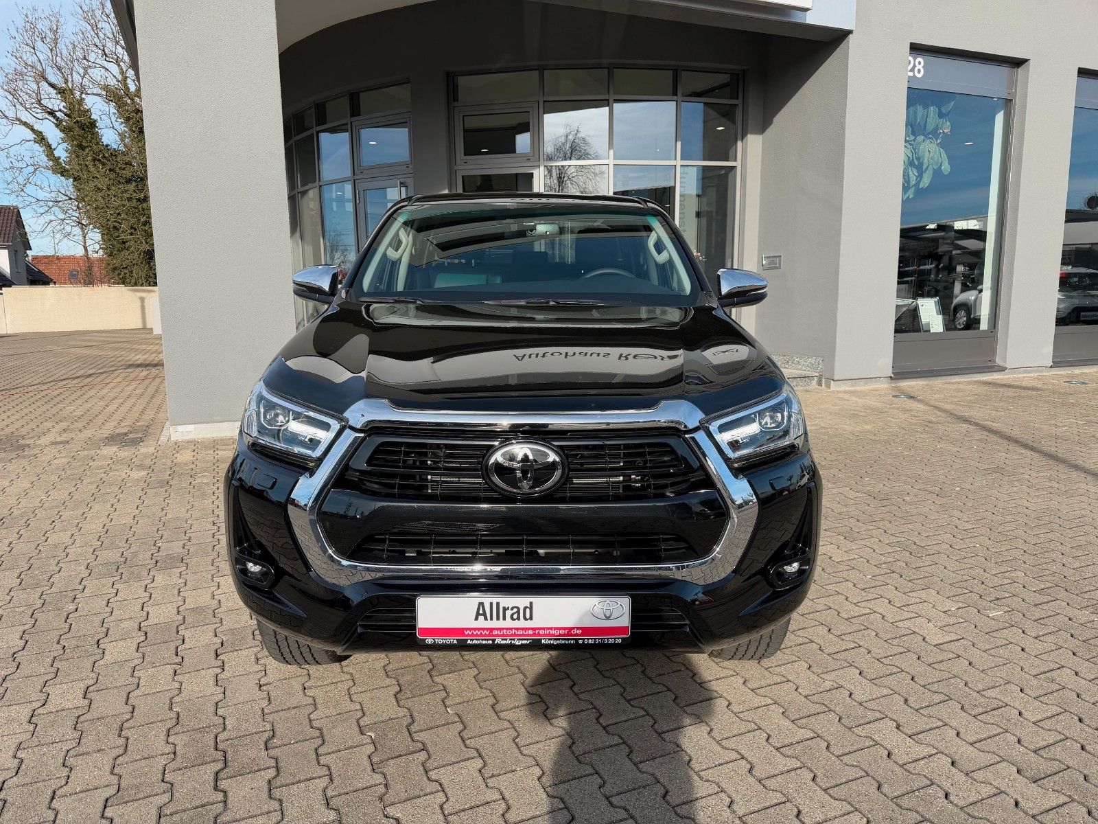 Toyota Hilux 2.8l-D Executive Double Cab Automatik 4x4 imagem 2