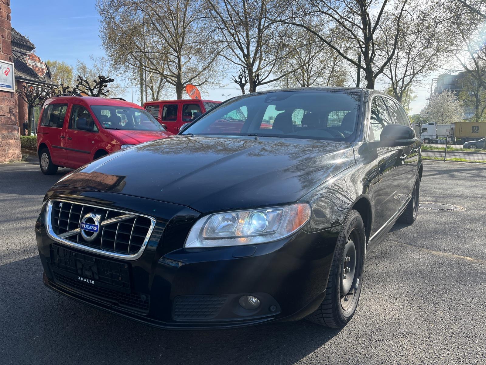 Volvo V70 Kombi Momentum