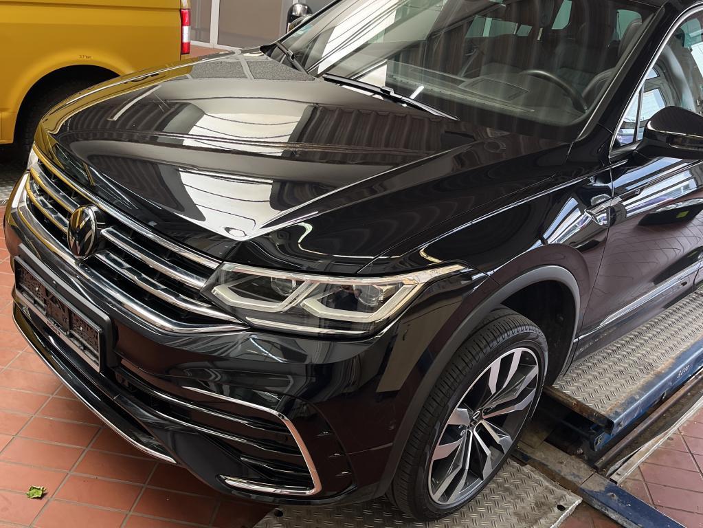 Volkswagen Tiguan R-Line 4Motion IQ-LED Matrix H&K Panorama