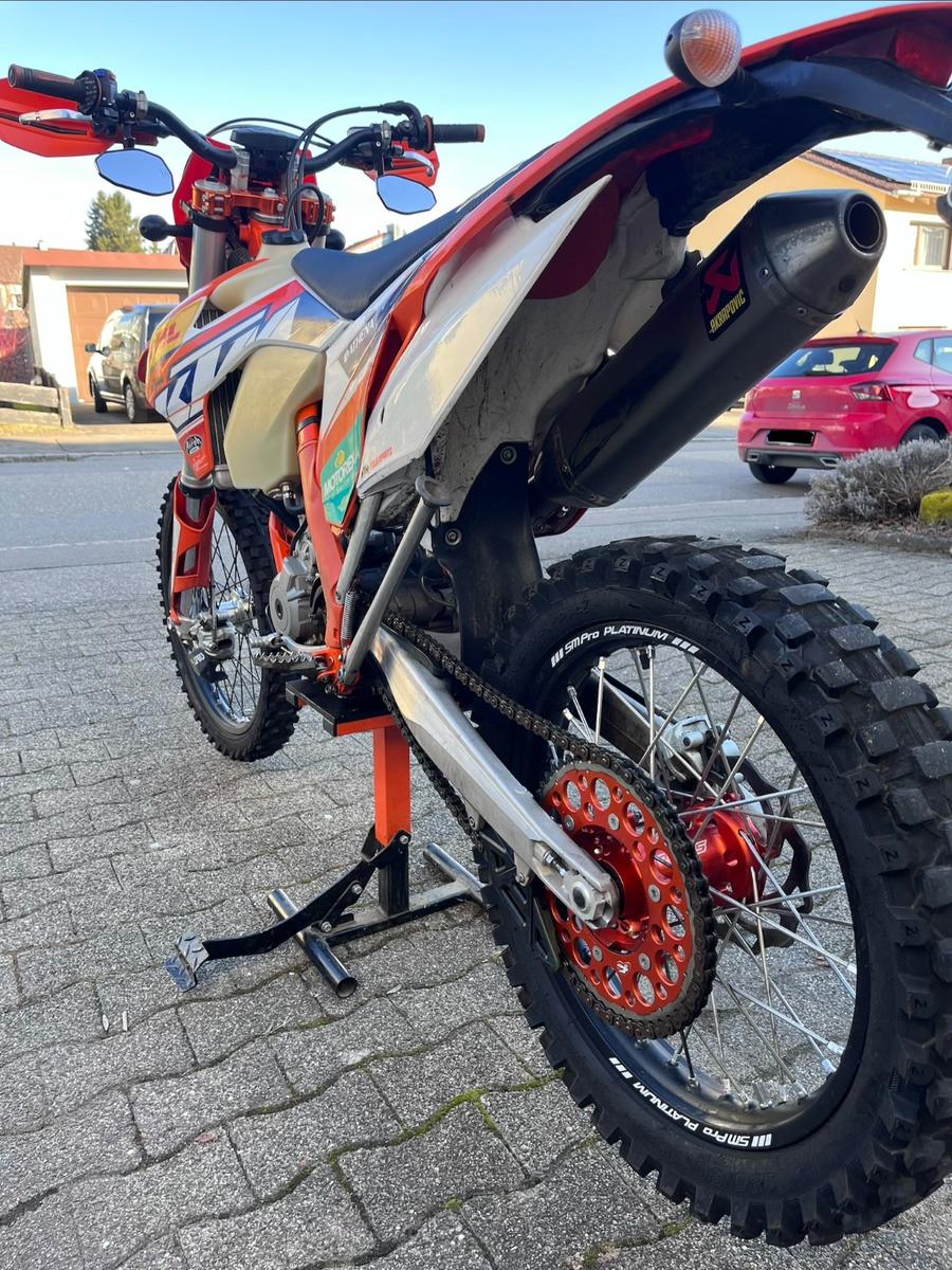 KTM EXC 2015 — rear view