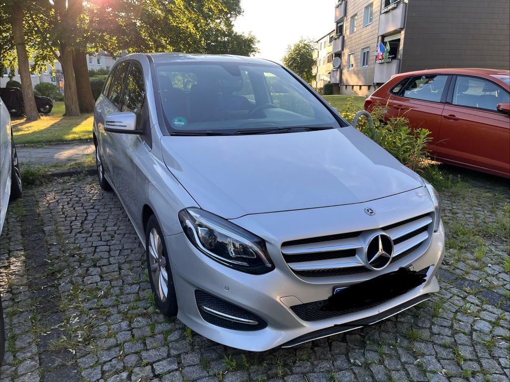 Image of Mercedes-Benz B 180