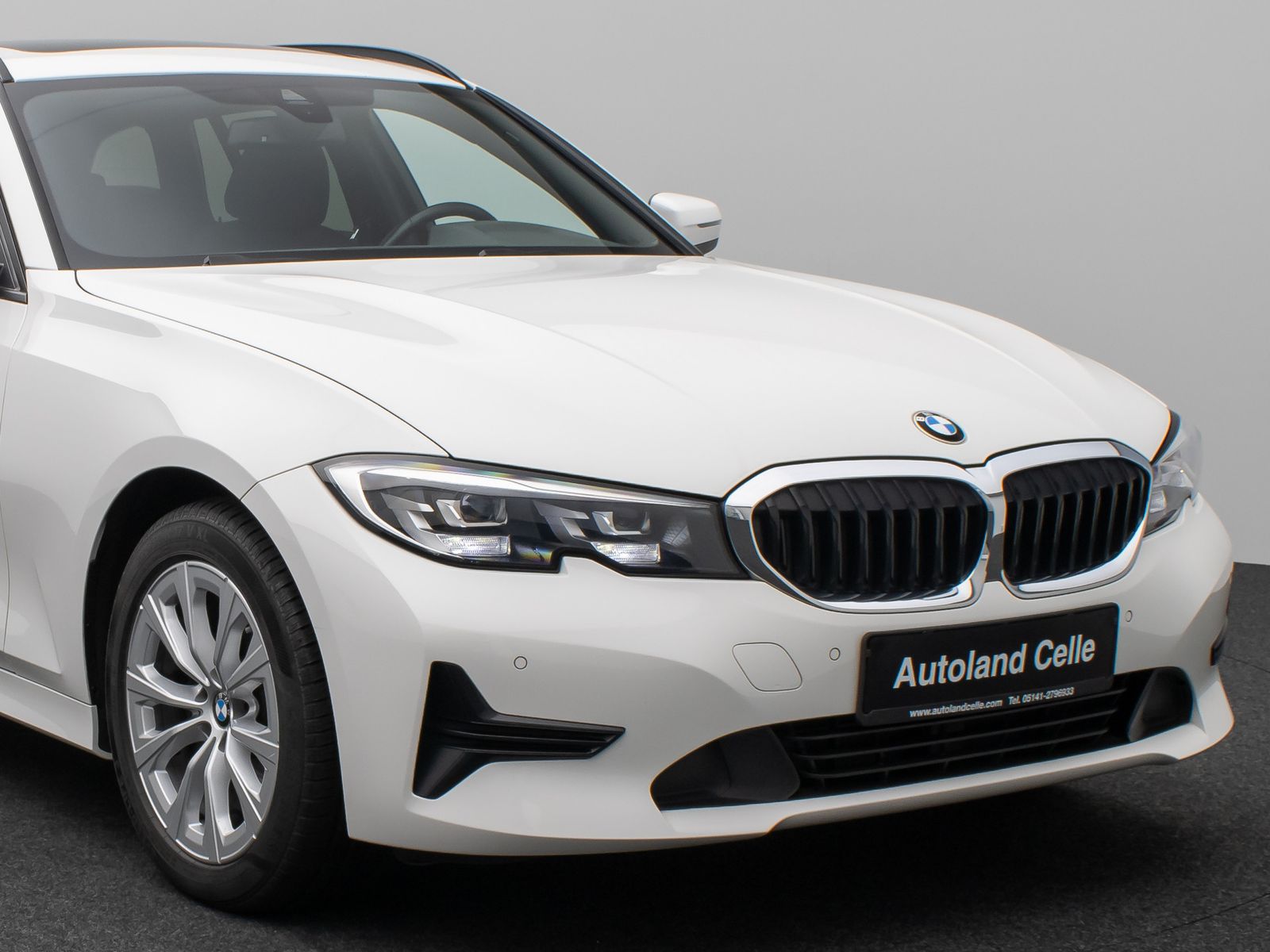 Fahrzeugabbildung BMW 320d xD Panorama DAB PDC Geschwindigkeitsreg LED