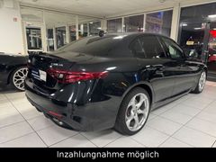 ALFA ROMEO Giulia 2.0 Turbo 16V Veloce Q4/ACC/CAM/NAVISHZ!