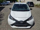 Toyota Aygo AYGO x - Toyota Aygo (X) in Berlin