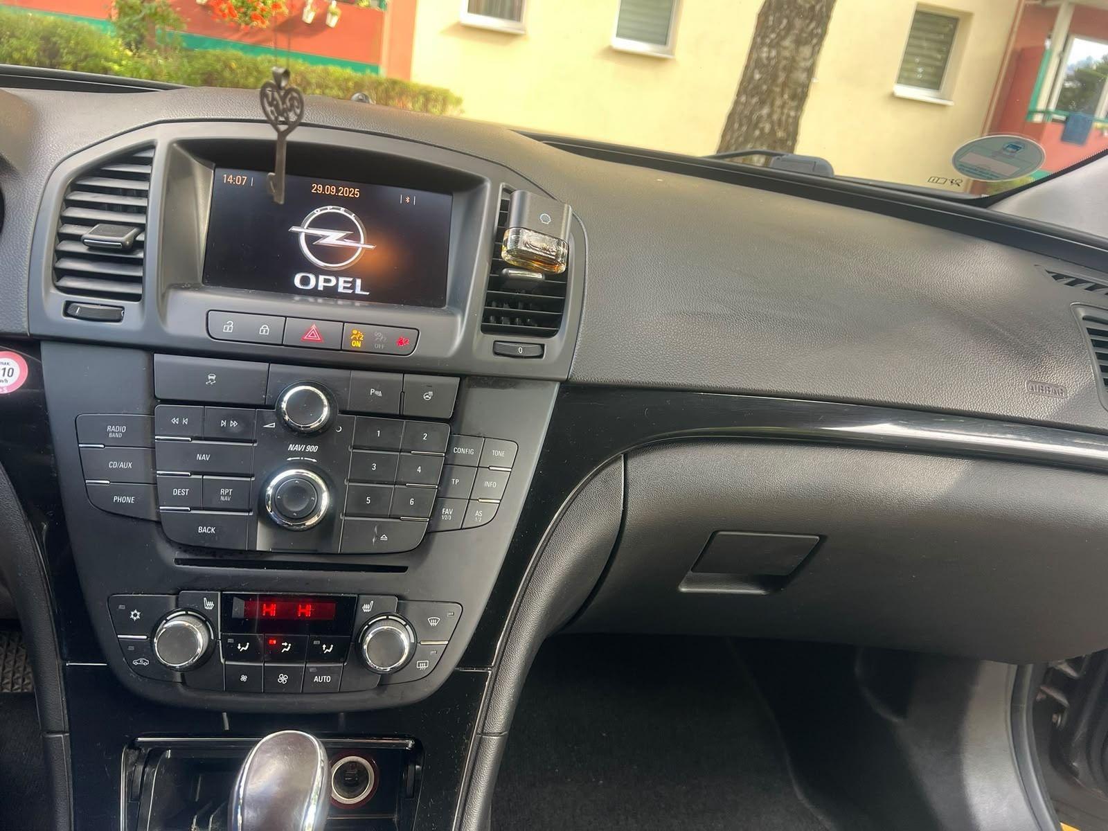 Opel Insignia 2012 — photo 5