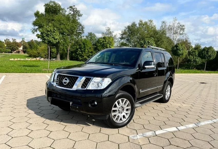 NISSAN Pathfinder