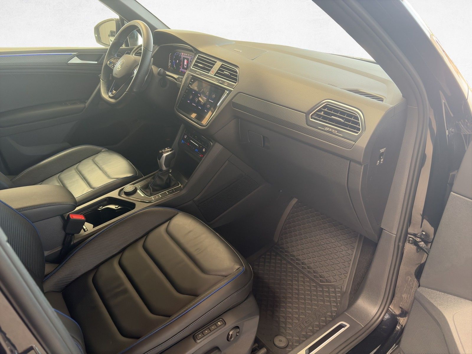 Volkswagen Tiguan R 2.0 TSI 4MOTION DSG AHK Navi Rückfahrk foto 9